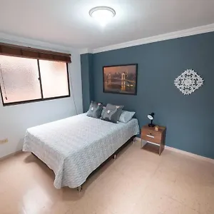 Apartamento De 3 En Malibú Apartamento