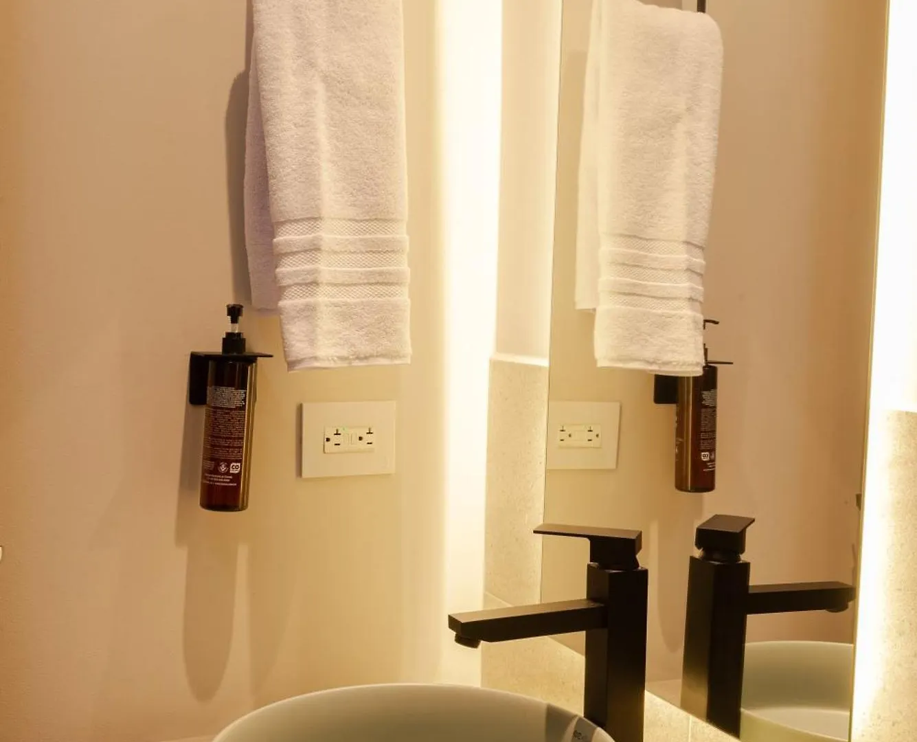 Hotel Lincoln 메딜린