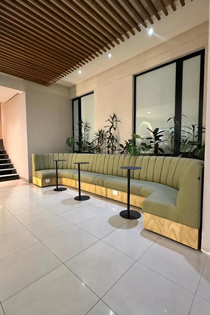 Hotel Lincoln 메딜린