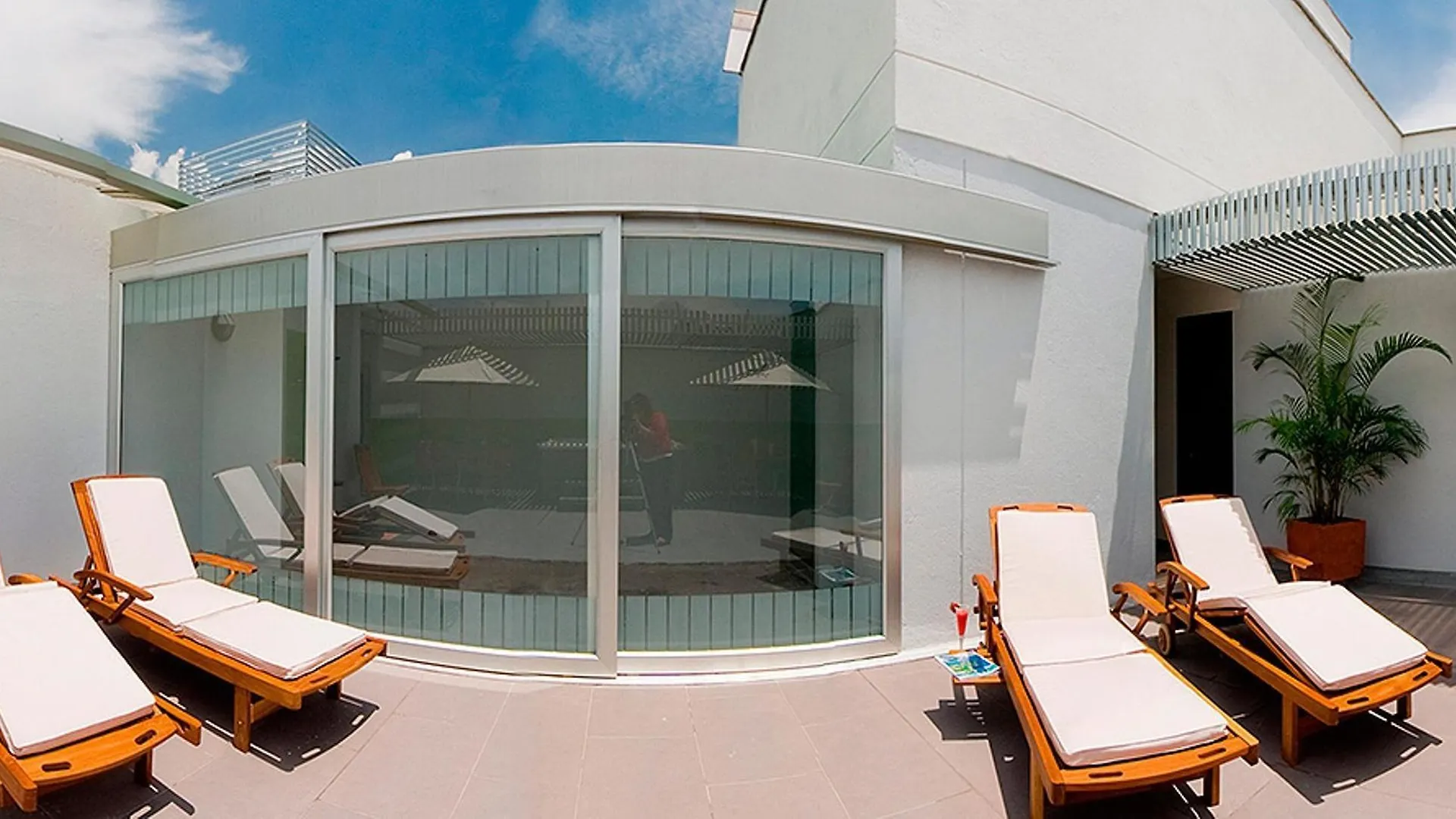 Hotel Lincoln 메딜린