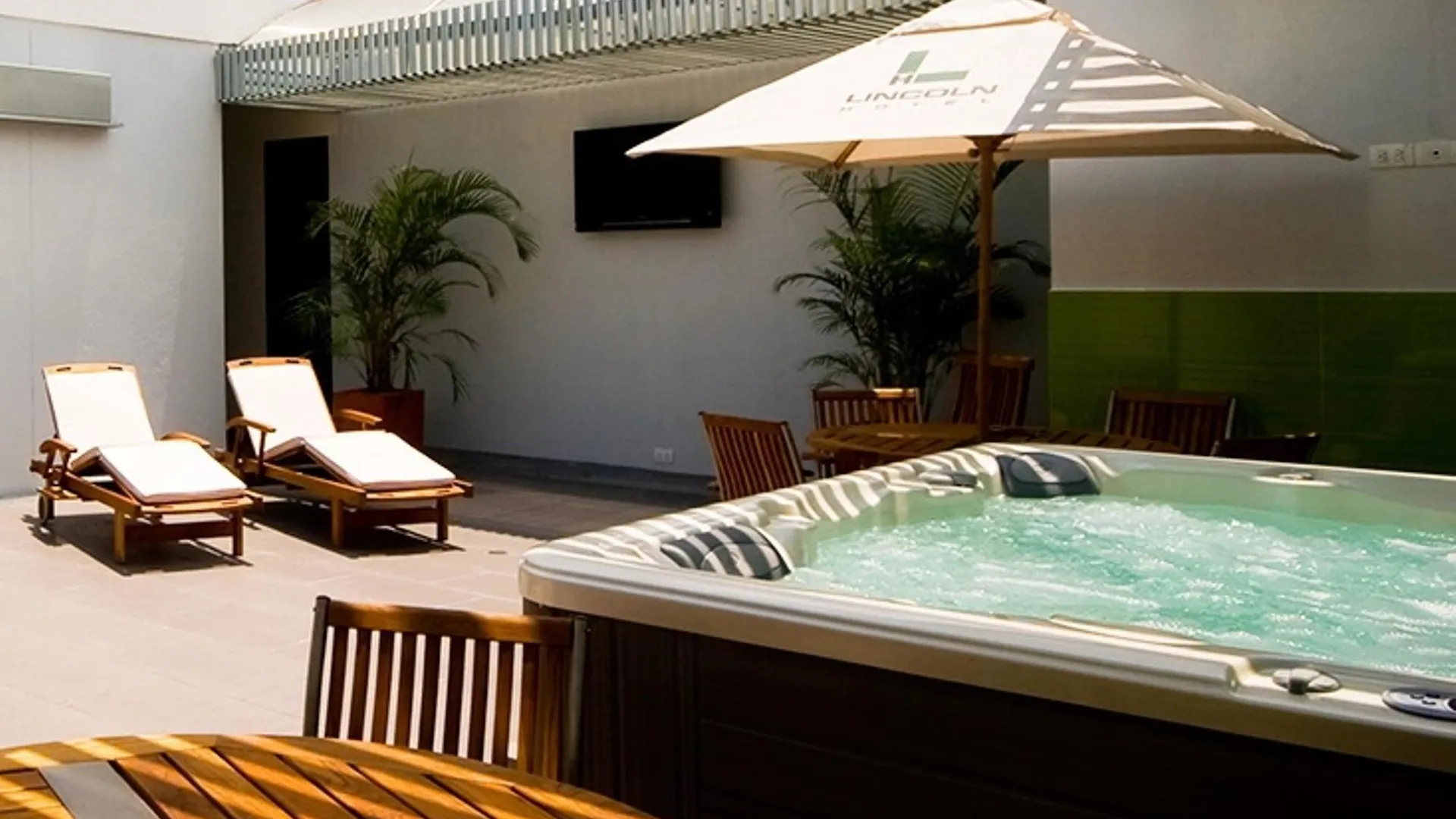 Hotel Lincoln 메딜린 4*,